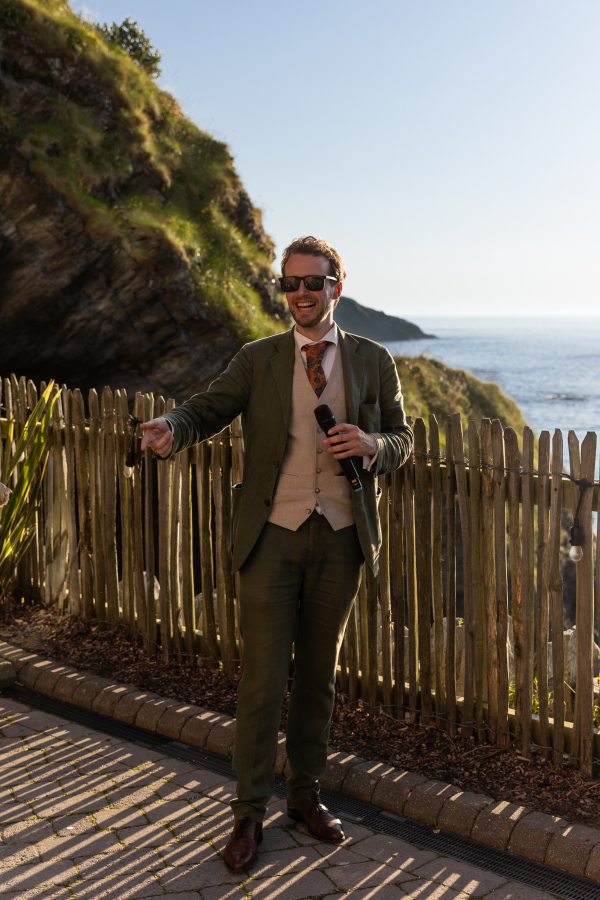 Chris Dodd as wedding emcee by the sea in Italy